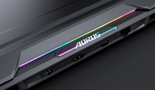 Gigabyte AORUS 17X AXF 17.3-inch 240Hz Gaming Laptop i9 16GB 1TB RTX4080 W11P - Desktop Overview 17