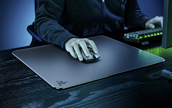 Razer Atlas Tempered Glass Gaming Mouse Pad - Black - Overview