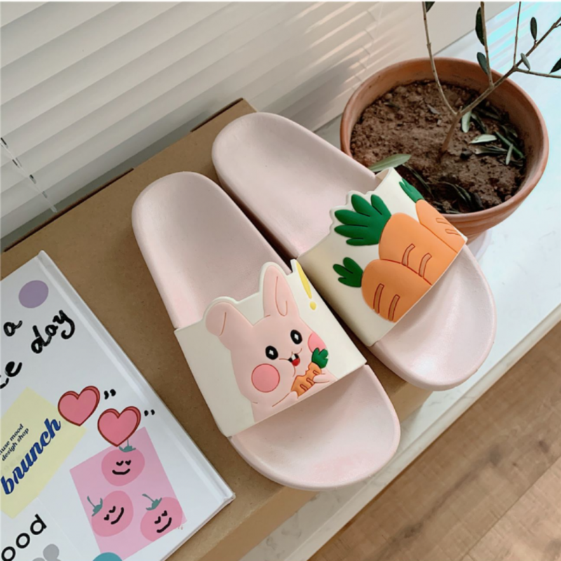 可爱防水防滑超软塑料拖鞋 吃萝卜的小兔子白色
